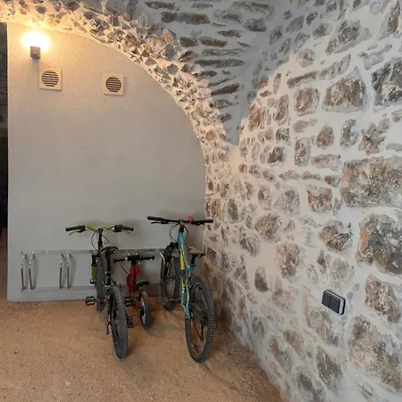 La Maison Des Papes *